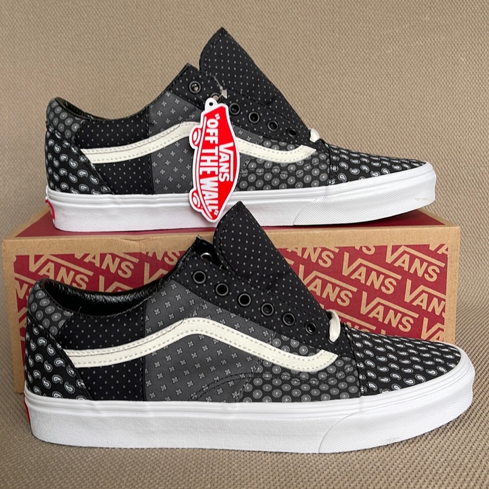Vans WMNS Old Skool Tie Print Patch Work Black / True White Sneakers - Picture 1 of 16